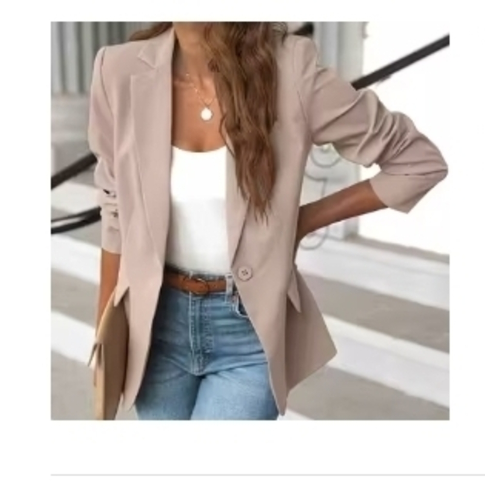 Elegant Beige Women's Blazer